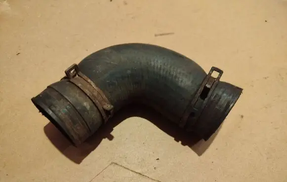 Skoda Roomster (5J) Intercooler hose/pipe 6Q0145832G