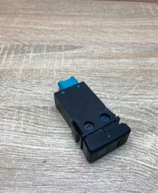 Mazda 323 Windscreen/window heater switch