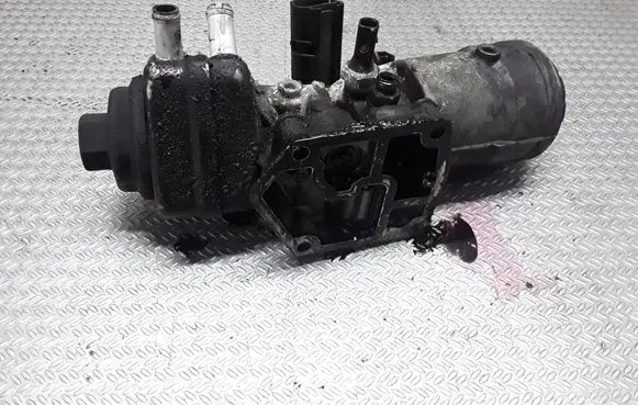 Volkswagen Jetta V Oil filter mounting bracket 045115389E