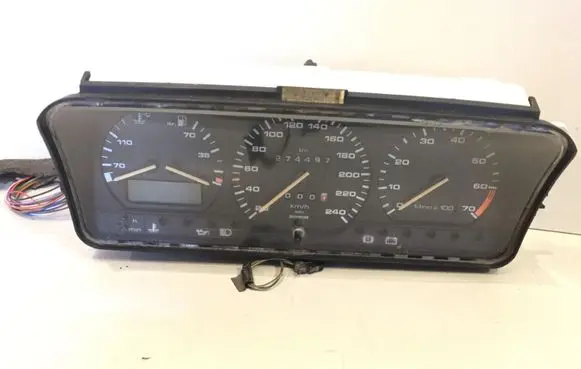 Volkswagen PASSAT B4 Speedometer (instrument cluster) 6160523003