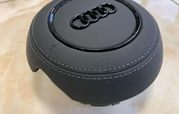 Audi A5 8T 8F Steering wheel airbag cover 