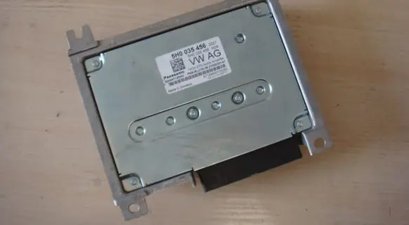 Volkswagen Golf VIII Sound amplifier 5H0035456