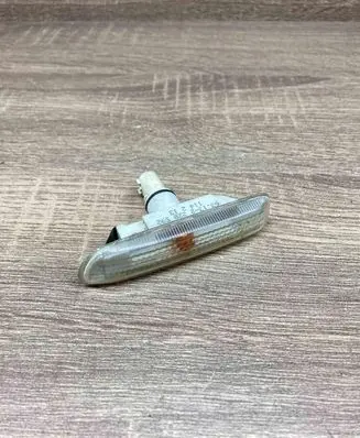 BMW 3 E46 Front fender indicator light 2228592