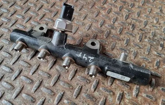 Nissan Qashqai Fuel main line pipe 175210651R 170040809 1630896161