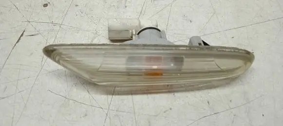 BMW 3 E90 E91 Front fender indicator light 7253326