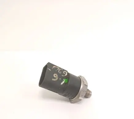 Volkswagen Golf V Fuel pressure sensor 06D906051A 0261545008