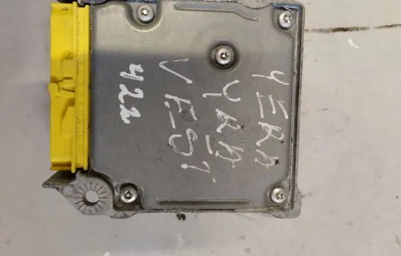 Volkswagen Golf V Airbag control unit/module 1K0909605T 5WK43412 05H020S2300