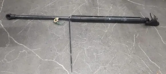 Toyota Yaris Tailgate strut 