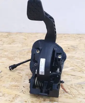 Ford Fiesta Clutch pedal H1BC7B633D1D H1BC7B633 00150158