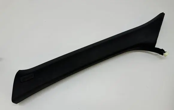 Porsche Macan (95B) (A) pillar trim 95B867233