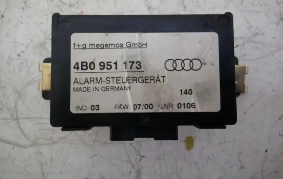 Audi A4 S4 B5 8D Other control units/modules 4B0951173