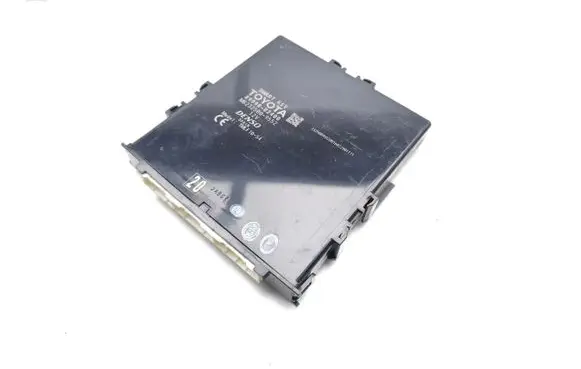 Toyota Auris E180 Keyless (KESSY) go control unit/module 89990-02400 MB232500-9552