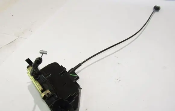 Renault Scenic II - Grand scenic II Front door lock