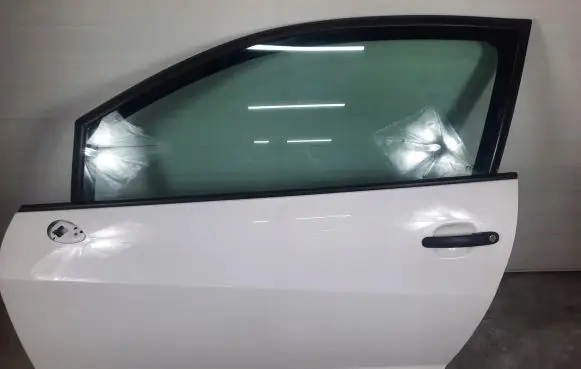 Door (2 Door Coupe)