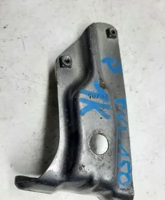 Volkswagen Golf V Fender mounting bracket 1K6821136