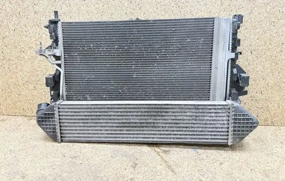 Ford C-MAX II Coolant radiator 6G918005FD