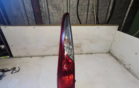 Mitsubishi Lancer Rear/tail lights 22087508