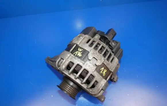 Mercedes-Benz A W176 Generator/alternator A0009063322