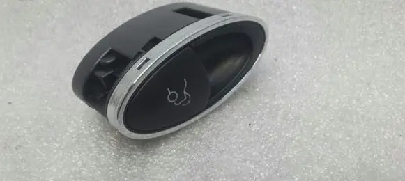 Mercedes-Benz E AMG W211 Tailgate opening switch A2118211151