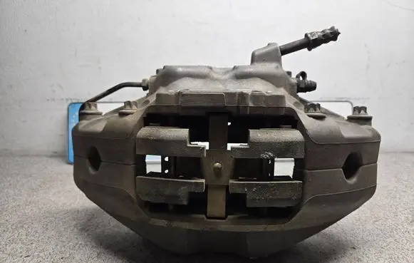 BMW 6 G32 Gran Turismo Front brake caliper 34116872568 34116891276