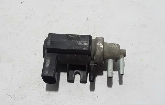 Volkswagen Caddy Turbo solenoid valve 1J0906627
