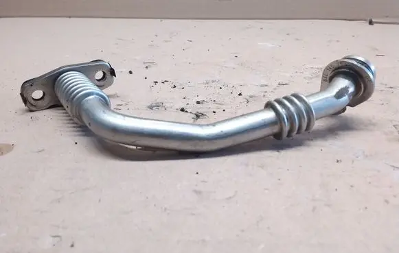 Audi A5 Sportback 8TA EGR valve line/pipe/hose 04L145736E