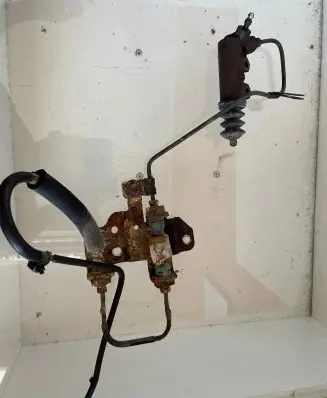 Toyota Corolla Verso AR10 Clutch master cylinder