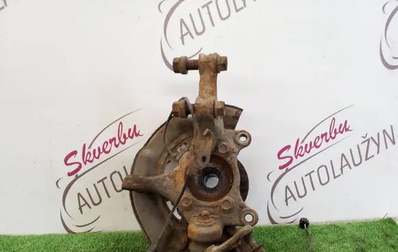 Toyota RAV 4 (XA30) Front wheel hub F1301051209