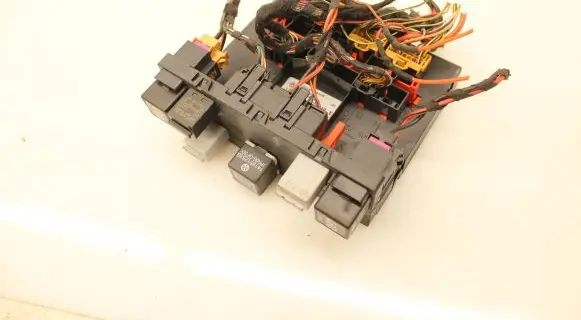 Volkswagen Jetta V Fuse module 3C0973049E