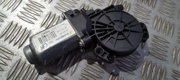 Hyundai Santa Fe Front door window regulator motor 400907 0907cm