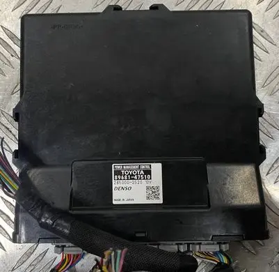 Toyota Prius+ (ZVW40) Power management control unit 8968147510