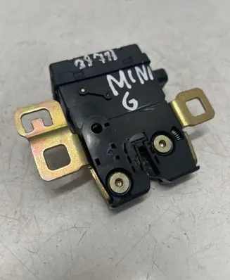 Mini One - Cooper R50 - 53 Tailgate exterior lock 7131137