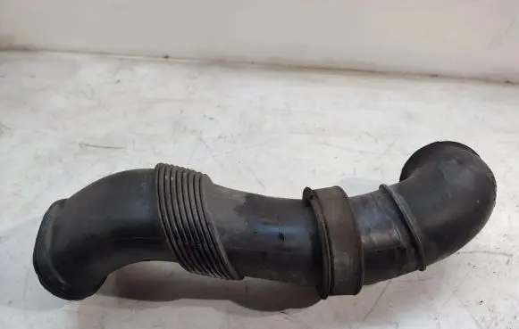 Audi Q7 4L Air intake duct part 7L6129752B