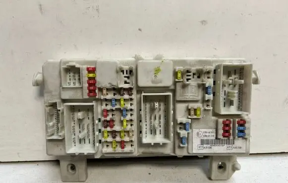 Ford Focus Fuse module 7M5T14A073CF 00079230 519242705
