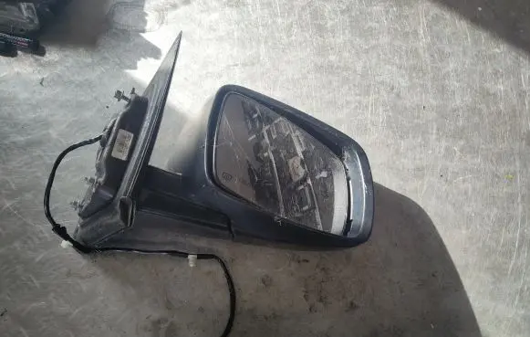 Dodge Journey Front door electric wing mirror