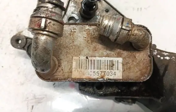 Opel Insignia A Engine oil radiator 00055577034