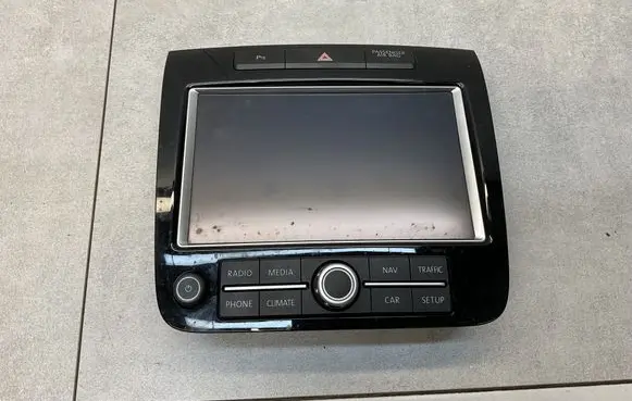 Volkswagen Touareg II Screen/display/small screen 7P6919603