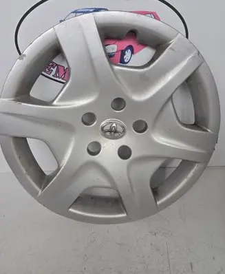 Toyota Verso R16 wheel hub/cap/trim 426020F040 426020F060