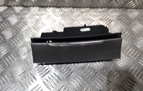 Volkswagen PASSAT B6 Car ashtray 3C0863284
