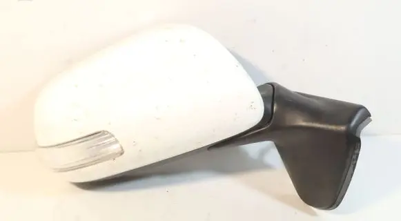Toyota Auris 150 Front door electric wing mirror E8024112