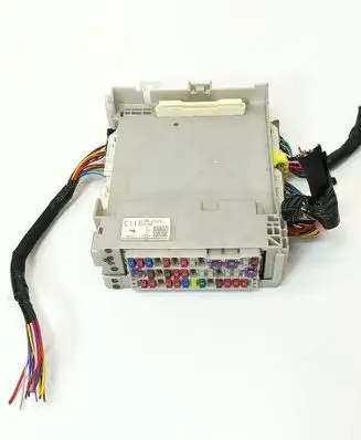 Toyota Prius (XW30) Central body control module 8273047520 37410W 41221874