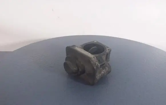 Opel Zafira B Throttle body valve 8981052100
