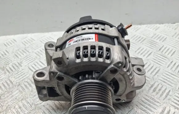 Toyota Auris 150 Generator/alternator 270600R011 A6096