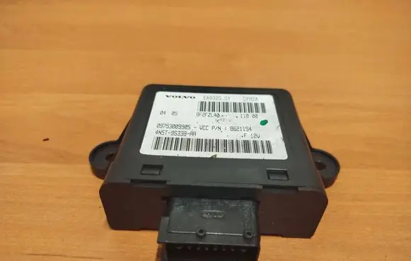 Volvo C30 Reducing agents exhaust control unit 4N5T9S338AA EAS32001 09753009905
