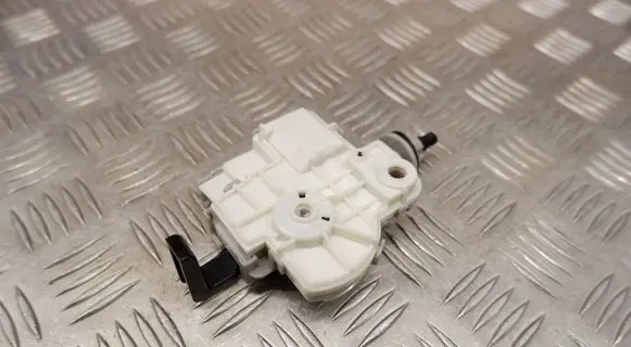 Fuel tank cap lock motor