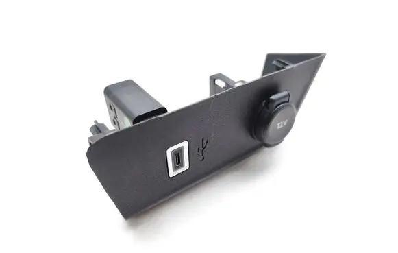 Opel Corsa F USB socket connector 9830788680 39181572