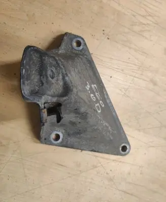 BMW 5 E60 E61 Engine mounting bracket 2211676114901 22116761149 6761149