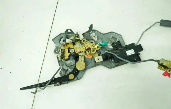 Chrysler Voyager Rear door lock 4894069aa