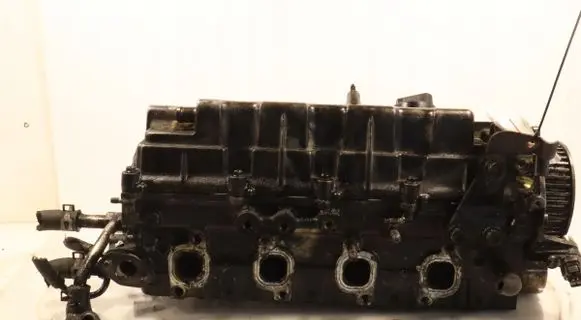 Toyota Avensis T250 Engine head E1CDC90
