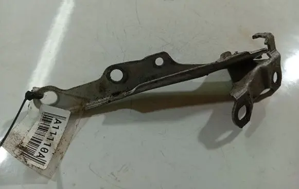 Toyota Yaris Engine bonnet/hood hinges 